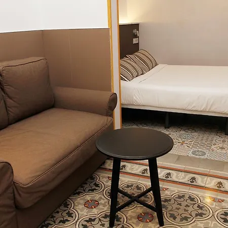 Pensión Bcn *
